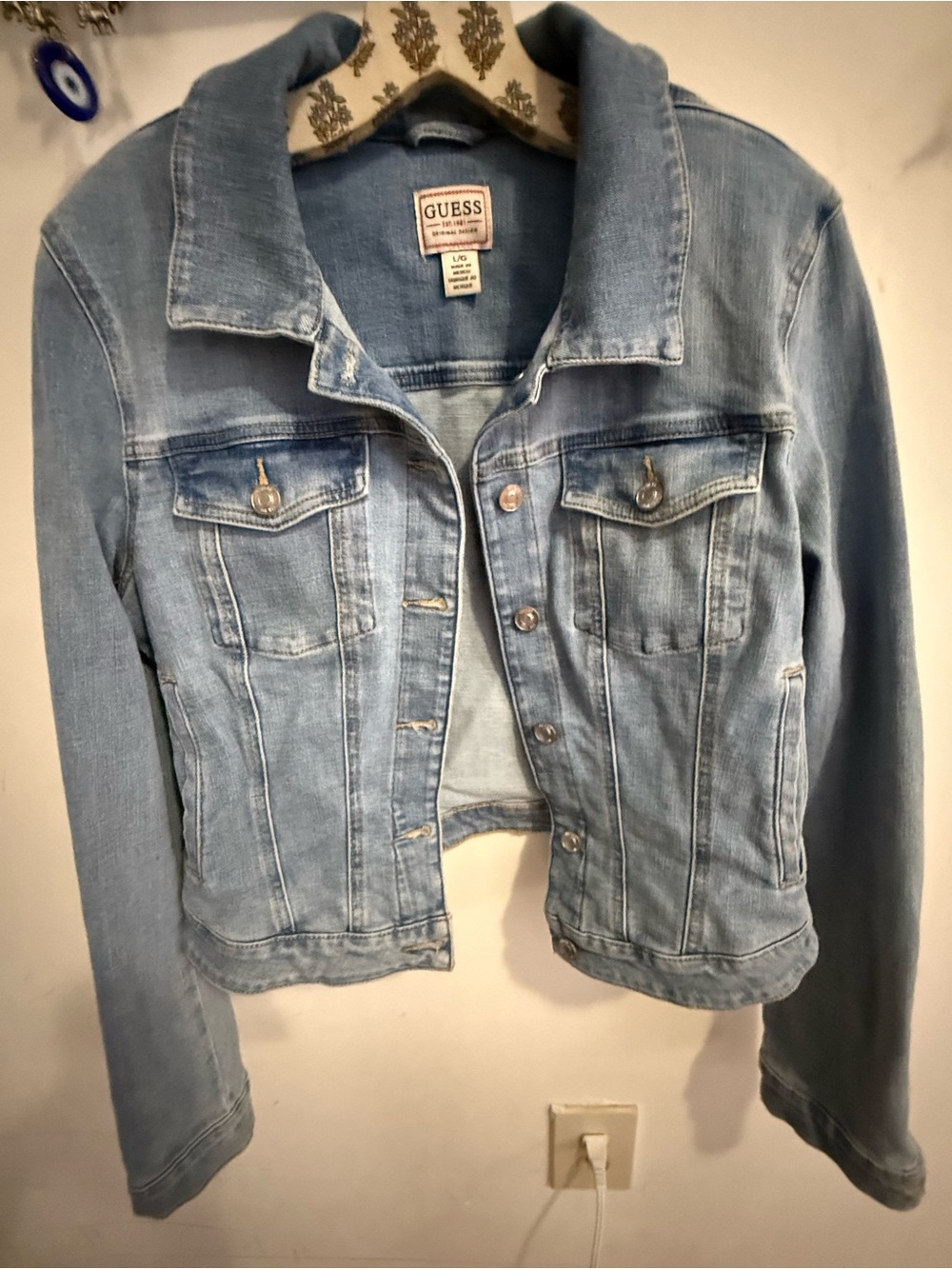 GUESS SmartGuess Aria Wash Sexy Trucker Denim Jacket Light Blue Size L NWT $118